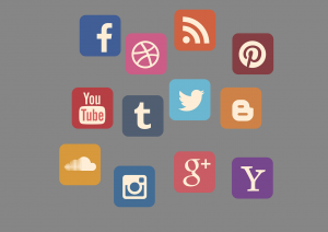 How to Become Popular on Social Media