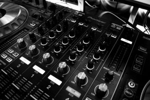 How to create a Website for Music Charts